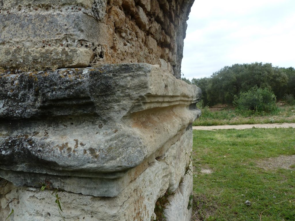 Détail d'un pilier.