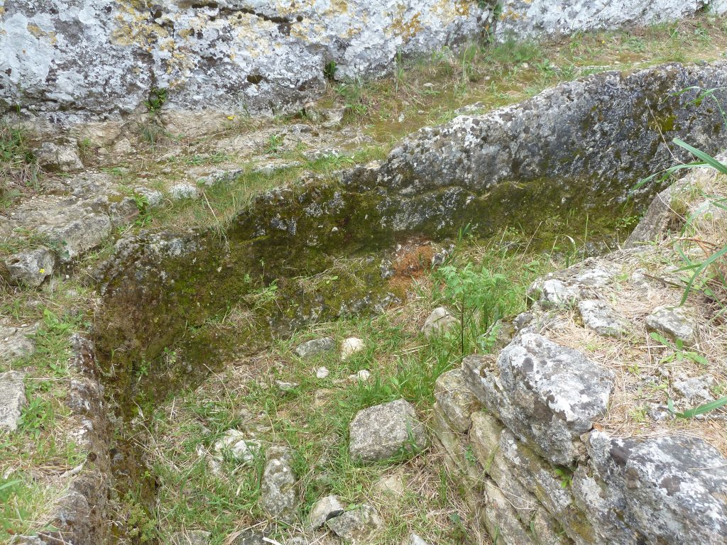 Une curiosité, cet angle droit. Michel n'a pas d'explication à nous donner.