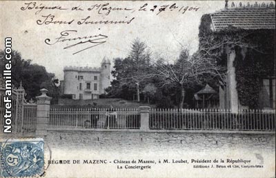 Le chateau dit Chateau Loubet à la Bégude de Mazenc.